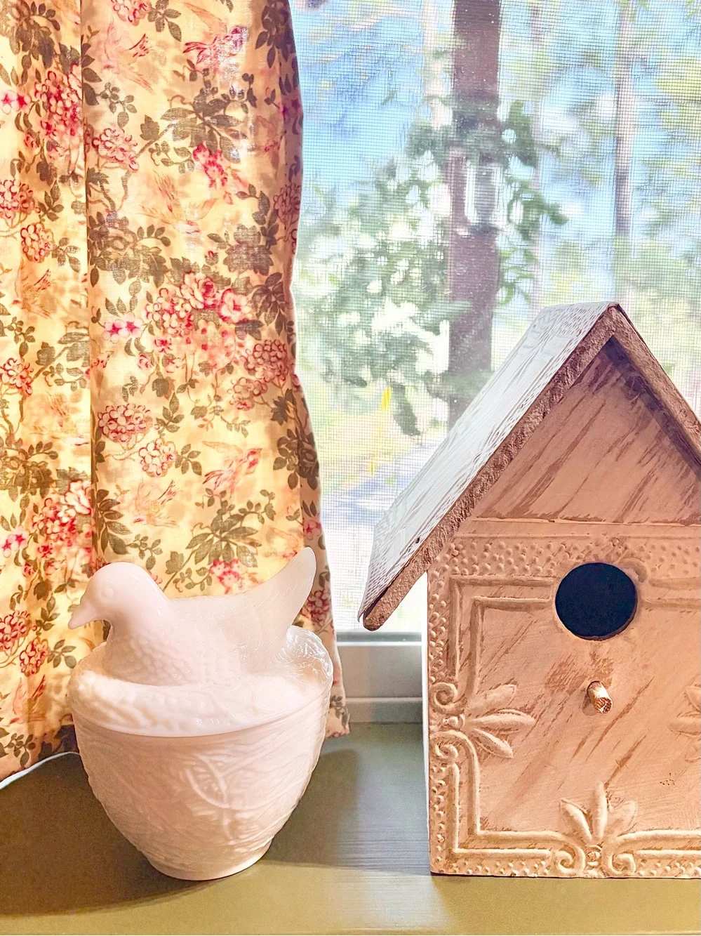 Avon Milk Glass Nesting Bird